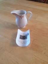 Henn By Design 4.5&quot; CREAMER-LOVELY Design On WHITE-NEW w/PAPER-GREAT - £5.42 GBP