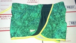 Nike TEMPO Women&#39;s Running Shorts Sz M GREEN PRINTED Design - $24.99