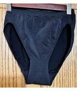 VTG Vanity Fair NWOT Solid Black #13-004 Hi-Cut Brief size 6 - $435.10 MXN