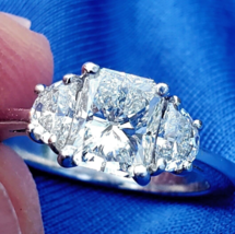 Earth mined Diamond Platinum 1.81 ct Engagement Ring BIRKS Emerald Cut Solitaire - $356,234.06 MXN