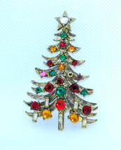 1960&#39;s Hollycraft Christmas Tree Brooch, Antiqued Gold-Tone, Rhinestones, 2 1/2&quot; - £12.78 GBP