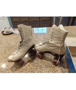 Vintage Roller Derby White Lace Up Skates w/ Red White Blue Carrying Case - $940.68 MXN