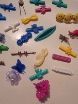 Lot Of 30 Vintage Y2k Hair Accessories Girls Clips Various Shapes Colors - $23.91
