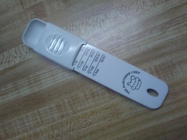 The Pampered chef measuring spoon - £7.63 GBP