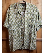 Q QUE Hawaiian Print Mens XL Short Sleeve Shirt  Green Multi Palms and Fish - $31.05