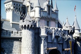 1960 Disneyland Fantasyland Cinderella Castle Drawbridge Kodachrome 35mm Slide - £3.50 GBP