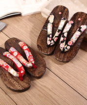 Cherry Blossom Japanese Wooden Geta Sandals - £20.03 GBP