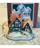David Winter Cottages John Hine Studio England Ornaments Will-O’-The Wisp - $18.99 CAD