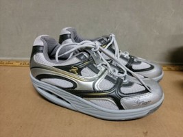 Ryn Womens Massai Walking Shoes Sneakers Citrine Silver Sz 7.5 Gently Used  - £39.92 GBP