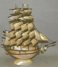 Mother of pearl sailboat - $23,257.09 MXN