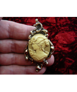 (CM44-21) LADY 3-curl flower tan off-white CAMEO flower brass Pin pendan... - €31,76 EUR