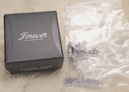 Avon Forever Selected Paula Abdul Silver Tone Charm Necklace Chain Breloque - £10.08 GBP