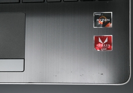 HP Laptop 14-DK0736MS 13.3" AMD Ryzen 3 3200U 12GB RAM 256GB SSD  image 4