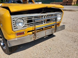 1972 International 1110 OEM Pair Wiper Arms  - $1,372.48 MXN