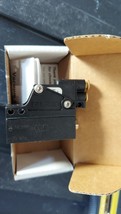 New Piab 39-550-0352 Vacuum Switch - £202.22 GBP