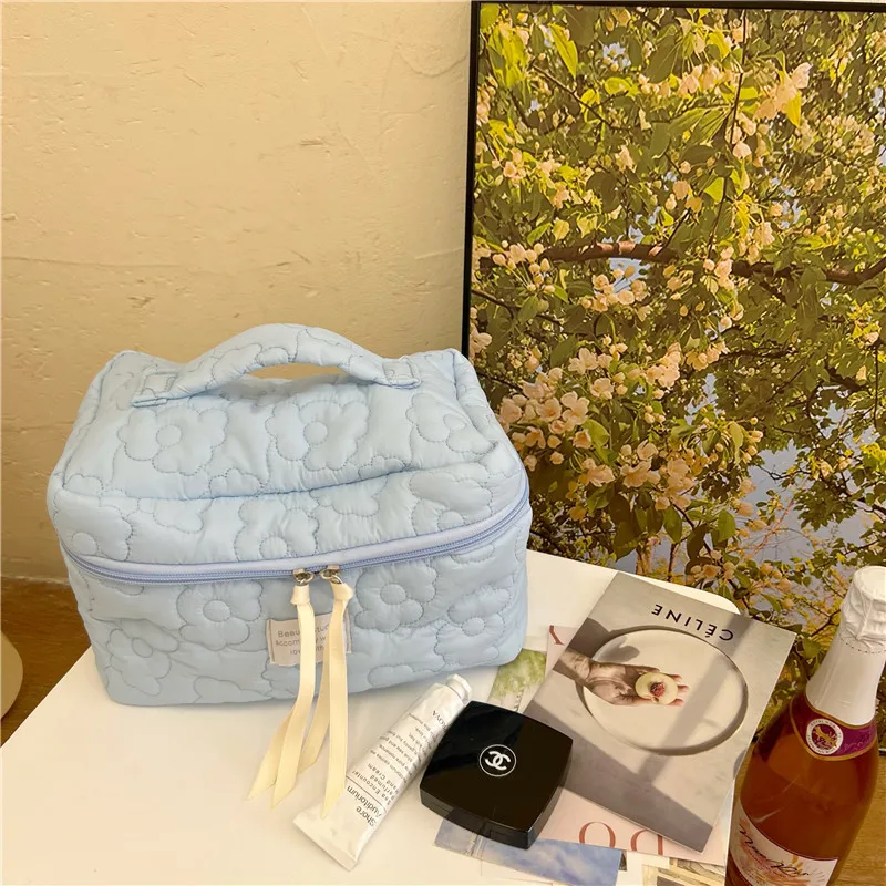 Flower Pattern Women Makeup Bag large blue - £6.98 GBP
