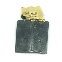 Ultra Craft Signed Cat Pin Gold Silver Two Tone Brooch Peek A Boo Vintage - $16.00