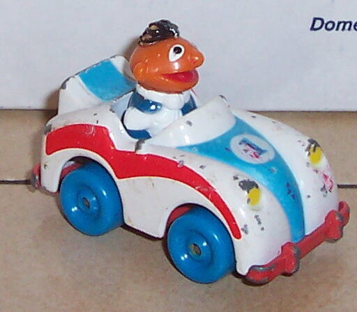 Vintage 1983 Playskool Sesame Street Ernie Figure in Die Cast car VHTF Rare - $14.50