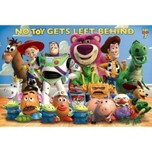 Toy Story 3 Poster Cast Shot Three No Toy Left Behind-
show original tit... - $828.29 MXN