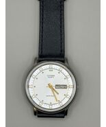 Vintage Citizen Quartz Day Date 5500-R12594 RC Japan - $69.30
