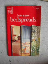 Vintage 1974 Booklet The Singer Co How to Sew Bedspreads - $16.83