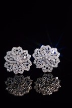 2 Ct Round D/VVS1 Diamond Cluster Stud Earrings 14K White Gold Over Screw Back - £85.31 GBP