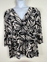 NWT Cocomo Womens Plus Size 3X Blk/Ivory Floral V-neck Stretch Top 3/4 Sleeve - $29.69