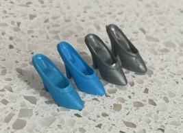 Vintage Barbie Shoes Light Blue And Silver Colored Closed Toe Heels Pumps - £9.67 GBP