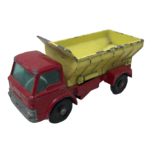 VTG Lesney Matchbox 70 Grit Spreading Truck Regular Wheel 1966 Red Yellow - $15.83