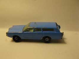 vintage Yatming Diecast vehicle #1015: Ford Station Wagon - $4.00