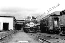 Atchison Topeka &amp; Santa Fe ATSF 226C EMD F7A Argentine KAN 1966 Photo - $14.95