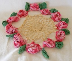 Very vintage rose crochet doily - £4.77 GBP