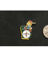 1996 ATLANTA OLYMPICS GEORGIA MASCOT IZZY PIN - $175.54 MXN
