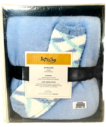 Soft &amp; Cozy Company Throw Blanket &amp; Pair of Socks SKY BLUE Brand New in ... - $24.36 CAD