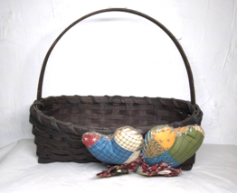Dark Brown Basket with Adorable 2 &quot;Stuffed Pillow&quot; Hearts! 11x7x4 - Fast... - £9.84 GBP