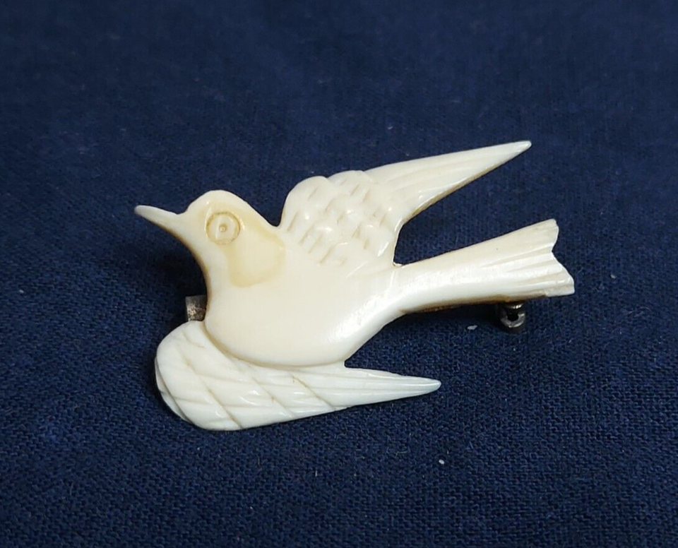 Vintage Handcarved Swallow / Swift Brooch - $33.08