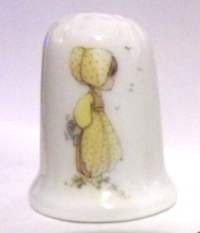 Young Girl in Yellow Dress and Bonnet Thimble - £3.95 GBP
