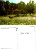 Vermont Stowe Old Sugarhouse von Trapp Family Estate Meadow Vintage Postcard - £7.37 GBP