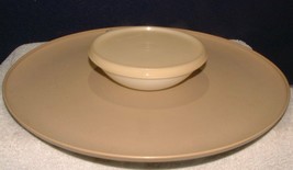 Vintage TUPPERWARE Almond 3 Pc Dip N Serve Chip/Veggie Tray W/ White Bowl # 492 - £4.66 GBP