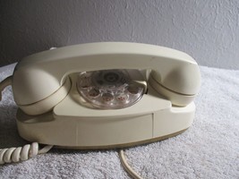 Vintage 1969 Rotary White Princess Telephone - Bell System Western Electric - $66.82