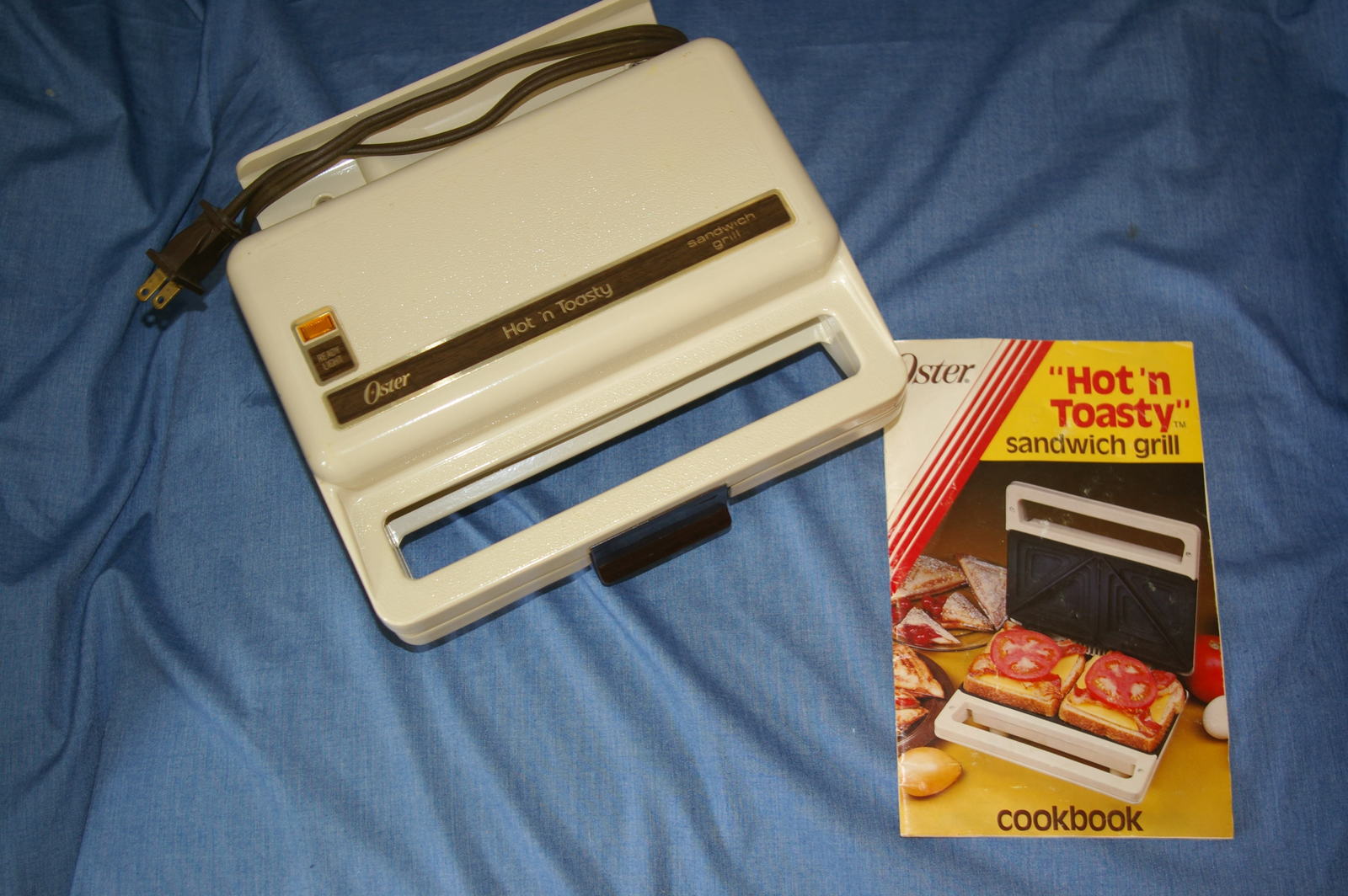 Oster Hot N’ Toasty Sandwich Grill 713-06A Vintage with User Manual and Recipes - $25.00