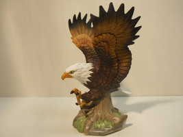Porcelain Attack Eagle Figurine Statue n706 - £35.39 GBP