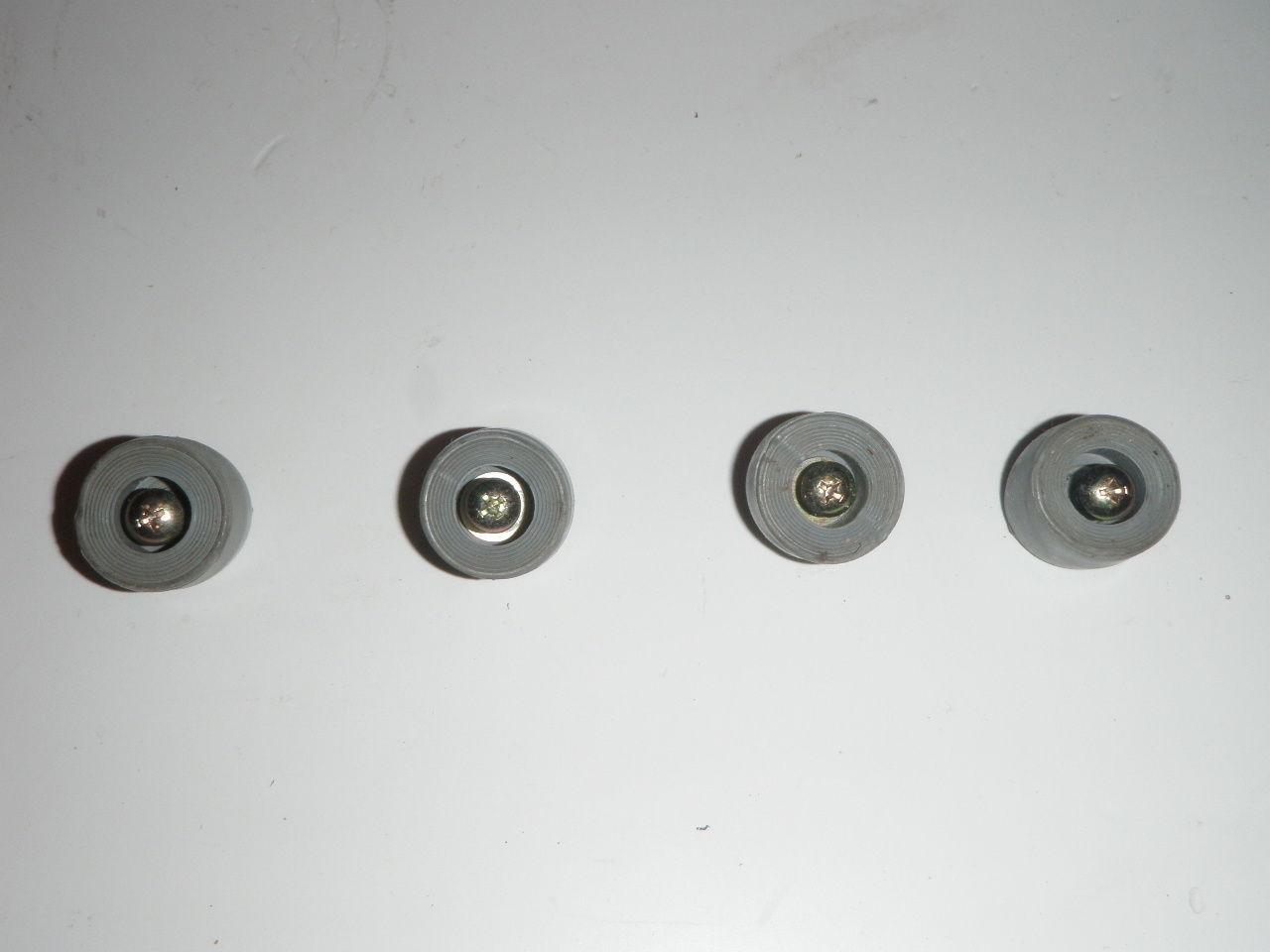 Toastmaster Bread Machine Feet 1199S Parts - $7.83