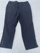 RUBY RD. Women’s Black Cropped Capri Pants - Sz 10 Buttons At The Bottom - $14.00