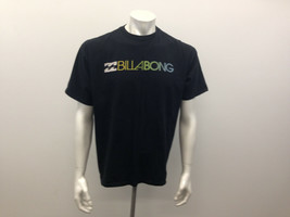 BillaBong Men's  Xtra Large Black Spellout  Cotton Short Sleeve T Shirt - $10.78