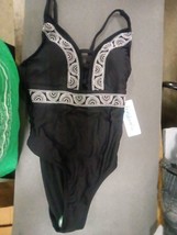 Women’s Freshwater Swimsuit Size Small(4-6), Black 046boxAae - $16.49