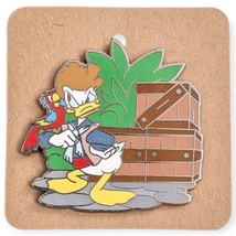 Pirates of the Caribbean Disney Pin: Donald Duck with Parrot - £15.72 GBP