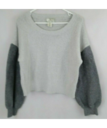 Ruby Moon Women&#39;s Two-Tone Grey Color Block Oversized Sweater Size Small - $274.31 MXN