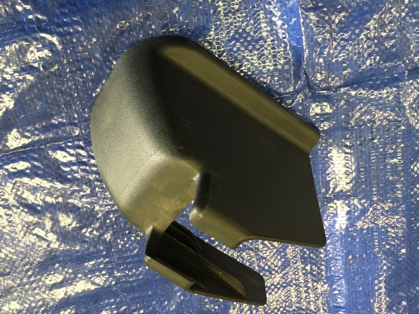 2012-2015 TOYOTA PRIUS V SEAT TRACK DRIVER LEFT END COVER PLASTIC BLACK ... - $8.32