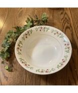 Gibson Everyday China CHRISTMAS CHARM HOLLY &amp; BERRIES 9&quot; Round Serving Bowl - €17,89 EUR